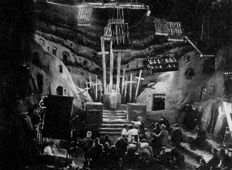 German Expressionism Film, German Expressionism Art, Metropolis Film, Expressionism Architecture, Metropolis 1927, Pier Paolo Pasolini, Franz Marc, Fritz Lang, German Expressionism