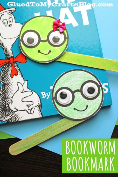 Bookworm Craft, Library Outreach, Worm Crafts, Bookworm Bookmark, Storytime Themes, Time Craft, Library Crafts, Storytime Crafts, Bookmark Craft