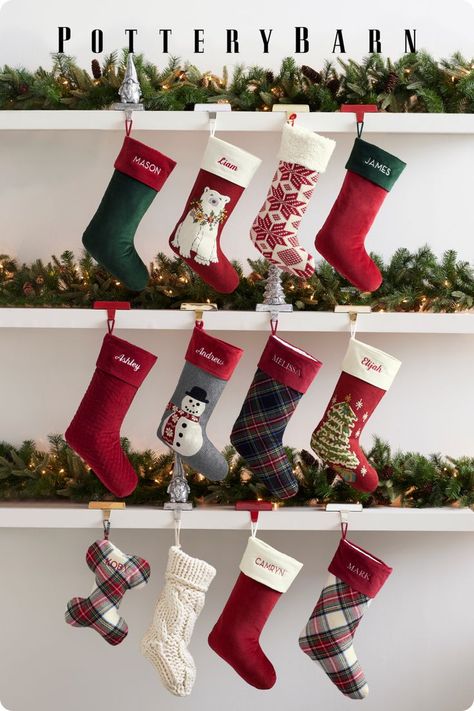 Christmas Stockings Aesthetic, Christmas Decoration Bedroom, Christmas Socks Decoration, Christmas Stocking Ideas, Personalized Tree Skirt, Christmas Aesthetic Cozy, Stockings Diy, Gift Wrapping Christmas, Christmas Stocking Decorations