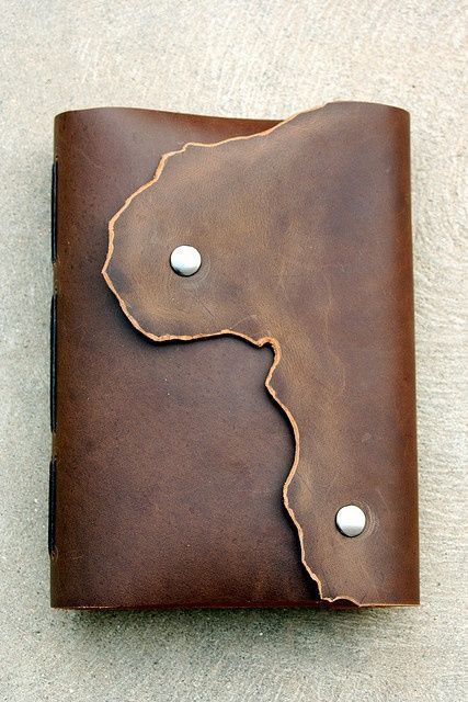 Africa: - Commissioned Journal by Smile And Wave on Flickr. Journal Black, Leather Book Covers, Diy Leather Projects, Smile And Wave, Leather Craft Projects, Diy Wallet, Leather Art, Black Families, Handmade Journals