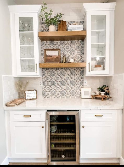 Butler Pantry Bar Ideas, Small Built In Bar Nook, Small Wet Bar Ideas In Living Room, Bar Style Kitchen, Drink Bar Ideas Home, Wet Bar Ideas In Living Room, Small Built In Bar, Trim Remodel, Coffee Bar Built In