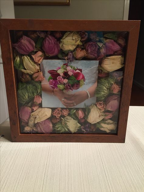 Wedding Bouquet Shadow Box Ideas, Shadow Box Bridal Bouquet, Shadowbox Wedding Bouquet, Bouquet Shadow Box, Shadow Box Bouquet Dried Flowers, Flower Bouquet Boxes, Wedding Bouquet Shadow Box Display Dried Flowers, Wedding Shadow Box, Bouquet Box