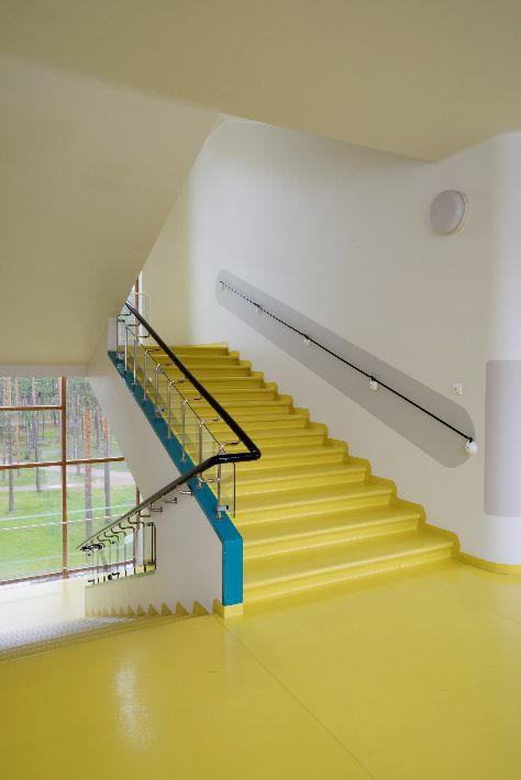 Main stairs of Paimio Sanatorium. Photo: Maija Holma, Alvar Aalto Museum Paimio Sanatorium, Alvar Alto, Aino Aalto, Modern Hospital, College Architecture, Ikon Wallpaper, Architect Magazine, Hospital Design, Nordic Countries