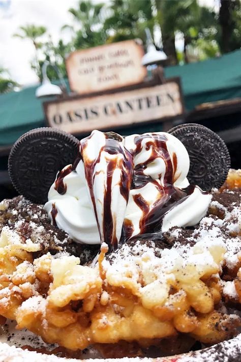 Feeling Faint, Funnel Cake Recipe, Disney Desserts, Carnival Food, Disneyland Food, Disney World Food, Disney Snacks, Cookies N Cream Cookies, Cake Business