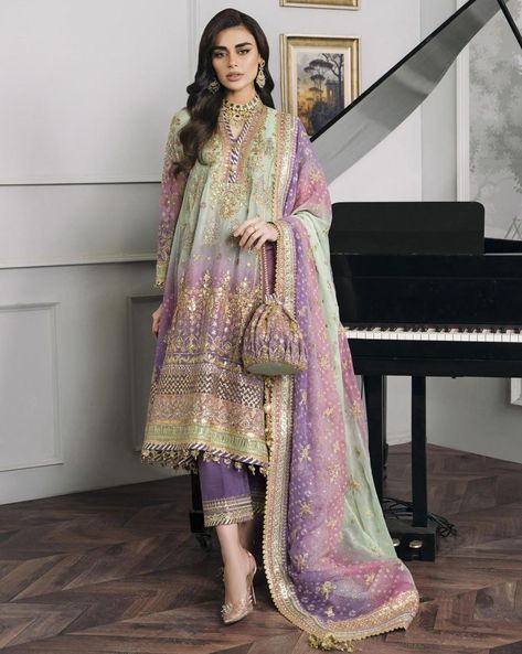 Walima Dresses Pakistani, Multi Dupatta, Bridal Lehenga Indian, Walima Dress, Indian Bridal Sarees, Pakistani Party Wear, Chiffon Sleeves, Indian Bridal Lehenga, Pakistani Fashion Casual