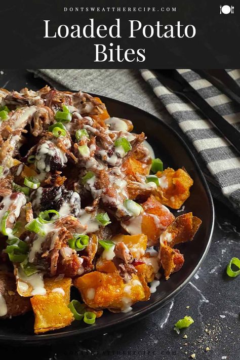 Brisket And Potatoes, Brisket Potatoes, Loaded Potato Bites, Loaded Potato Skins, Potatoe Skins Recipe, Brisket Tacos, Potato Gravy, Mini Potatoes, Brisket Sandwich