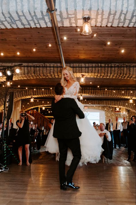 Choreographed first dance at wedding Choreographed First Dance Wedding, Wedding Photo Ideas First Dance, Wedding Dance Floor Photography, Wedding First Dance Aesthetic, Wedding Photos Dancing, Private First Dance Wedding, First Dance Photography, Slow Dance Wedding, Wedding Dancing Photos