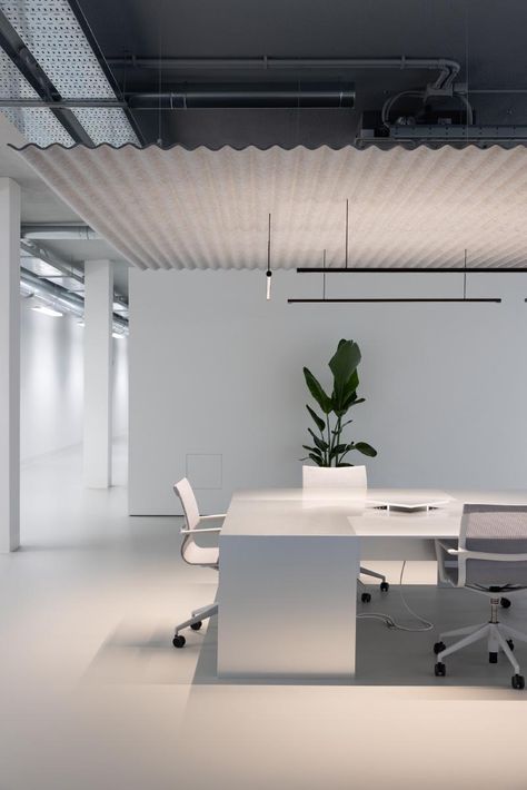 Studio Alvise Stramare, Federico Farinatti · 16 | office building in italy · Divisare Minimal Office Space, Office Collaboration Space, Interior Office Design, Office Ceiling, Interior Minimal, Industrial Office Design, Office Architecture, Architecture Company, Interior Office