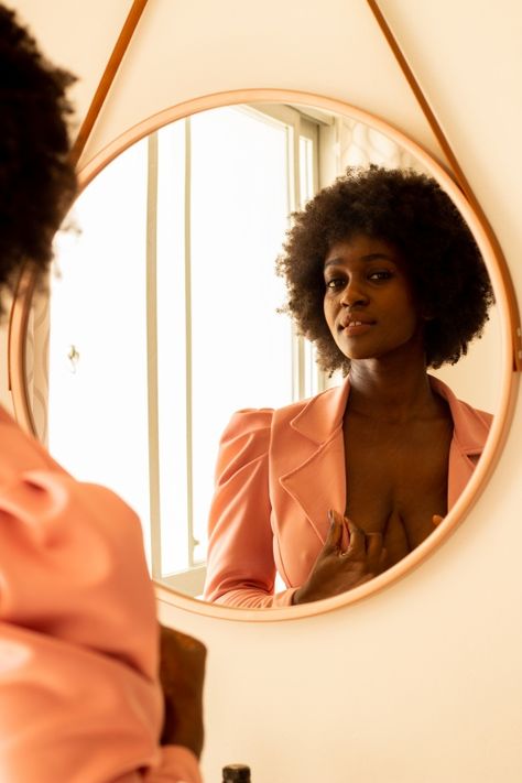 Mirror Portrait Photography, Looking Into Mirror, Mirror Photoshoot Ideas, Looking In Mirror Reference, Black Women Empowerment Photoshoot, Mirror Portrait, Black Woman Enjoying Life, Smiling Black Woman, Happy Girl Aesthetic Black Women