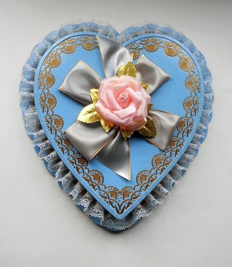 Chocolate Box Heart, Heart Shaped Candy, Heart Shaped Valentines, Diy Heart, Vintage Chocolate, Heart Vintage, Valentine Chocolate, Vintage Valentine, Fancy Gifts