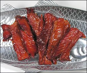 Salmon Jerky Recipe, Jerky Seasoning Recipe, Salmon Candy, Jerky Recipes Dehydrator, Jerkey Recipes, Homemade Breakfast Sausage Recipe, Salmon Jerky, Beef Jerky Recipes, Jerky Recipes