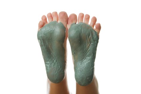 Foot Mask Diy, Bath Diy, Mud Bath, Keratosis Pilaris, Foot Mask, Foot Soak, Foot Bath, Bentonite Clay, Detox Your Body