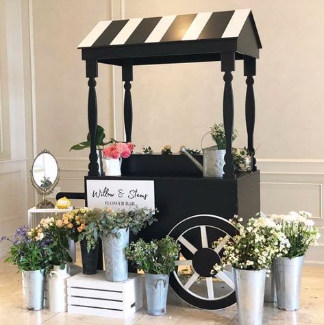 Flower Cart French Flower Cart, Flower Cart Photoshoot, Diy Flower Cart With Wheels, Flower Cart Ideas, Flower Carts Display Ideas, Flower Bar Cart, Diy Flower Cart, Cookie Cart, Flower Kiosk