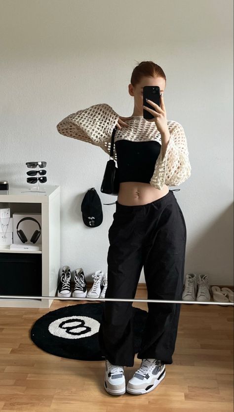 Gils, outfits, abstract, eight ball, jordan4 Outfits Con Jordan Mujer, Eight Ball, Outfit Primavera, Baggy Style, Everyday Fashion Outfits, Trendy Fashion Outfits, Outfit Goals, Casual Style Outfits, Dance Outfits