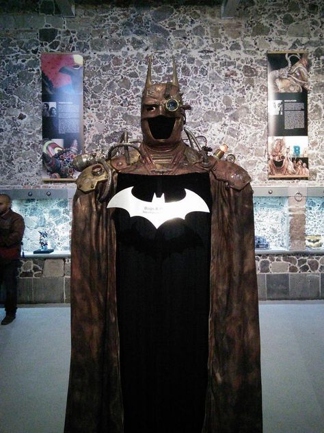 Embedded image permalink Steampunk Batman, Steampunk Architecture, Steampunk Shop, Steampunk Characters, Steampunk Gadgets, Steampunk Tendencies, Fritz Lang, I Am Batman, Steampunk Cosplay