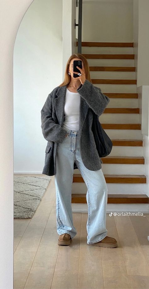 Outfits With Grey Cardigan, Long Cardigan Outfit, Denim Dress Outfit, Jacket Outfit Women, Cardigan Outfit, Denim Outfits, Corporate Outfits, 20s Fashion, Feeling Confident