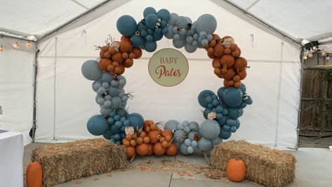 Fall theme baby decor Baby Shower Fall Theme, Fall Baby Shower Themes, Shower Balloons, Fall Theme, Baby Shower Pumpkin, Baby Shower Decor, Baby Shower Fall, Fall Baby, Baby Shower Balloons