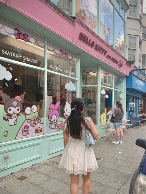 Tokyo Shopping Aesthetic, Sanrio Cafe Japan, Iphone Wallpaper Food, Brighton Aesthetic, Cafe Pic, Sanrio Cafe, Cafe Hello Kitty, Japan Vibes, Cafe Japan