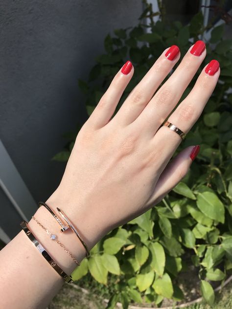 Cartier Juc Bracelet Stack, Cartier Jewelry Aesthetic, Modest Jewelry, Hand Bracelet With Ring, Capsule Wardrobe Jewelry, Hand Jewelry Rings, Gold Bracelets Stacked, Handmade Gold Jewellery, Wrist Jewelry