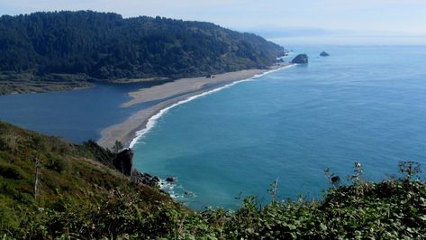 Klamath River Overlook (U.S. National Park Service) Klamath California, Redwoods National Park, California People, River Mouth, Redwood National Park, Watch The Sunset, Redwood Forest, California Coastal, National Park Service