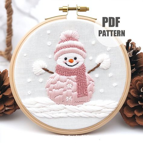 DESCRIPTION Welcome winter with this charming Snowman and Bird Hand Embroidery Pattern! This delightful design is perfect for holiday enthusiasts and embroidery lovers of all skill levels. Create beautiful hoop art featuring a cute snowman adorned with a cozy hat and scarf, accompanied by a little bird. Instantly downloadable, this pattern makes embroidery stitching fun and festive. Let's stitch and bring this adorable winter scene to life! YOUR DOWNLOAD INCLUDES: ~ Printable PDF pattern in 6 si Cute Christmas Embroidery Ideas, Seasonal Embroidery Patterns, Snowman Embroidery Patterns, Embroidery Snowman, Christmas Embroidery Ideas, Embroidery Printable, Embroidery Christmas Ornaments, Snowman Embroidery, Embroidery Winter