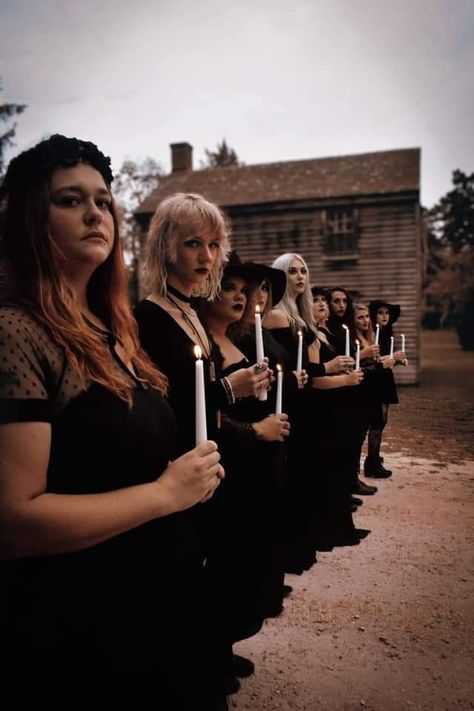 Group Witch Photoshoot, Coven Photography, Witches Photography, Witch Coven Photoshoot, Gloss Photoshoot, Pagan Photoshoot, Witchy Photoshoot Ideas, Witches Photoshoot, Photoshoot Ideas Autumn