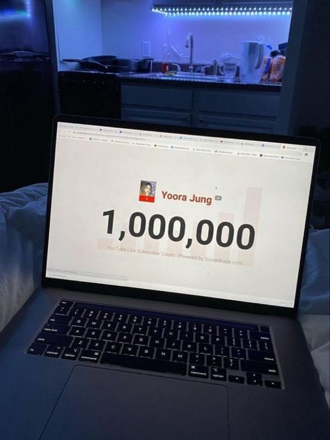 1 Million Subscribers Youtube Aesthetic, Subscriber Count Aesthetic, Youtube Subscribers Aesthetic, Subscribers Aesthetic, Youtube Celebration, Successful Youtuber, 2024 Manifesting, Vision Bored, Subscriber Count