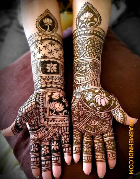 50 Hariyali Teej Mehndi Design (Henna Design) - October 2019 Hariyali Teej Mehndi Designs, Haryali Teej Mehndi Design, Haryali Teej Images, Teej Mehndi Designs, Haryali Teej, Arab Mehndi, Bride And Son, Mehndi Designs 2018, Choli Dress