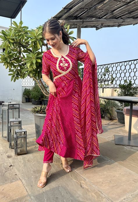 Lehariya Suits, Lahriya Suit, Fitted Floor-length Bandhani Saree, Ankita Lokhande Bandhani Dress, Lehariya Print, Anarkali Suit, Pink Pants, Anarkali, Selling On Etsy