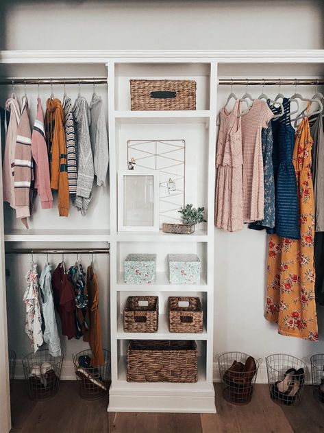 14 Reach-In Closet & Wardrobe Designs that are Inspiring Us - Making it in the Mountains Closet Maid Closets, Open Closet Ideas, Girls Closet Organization, Diy Closet System, Closet Maid, Organiser Son Dressing, Lady Decluttered, Closet Diy, Organized Closet