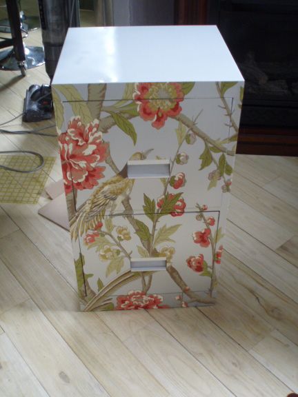 40 Decoupage Ideas for Simple Projects File Cabinet Makeover, Muebles Shabby Chic, Decoupage Ideas, Metal Filing Cabinet, Decoupage Furniture, Filing Cabinets, Cabinet Ideas, Cabinet Makeover, Decor Details