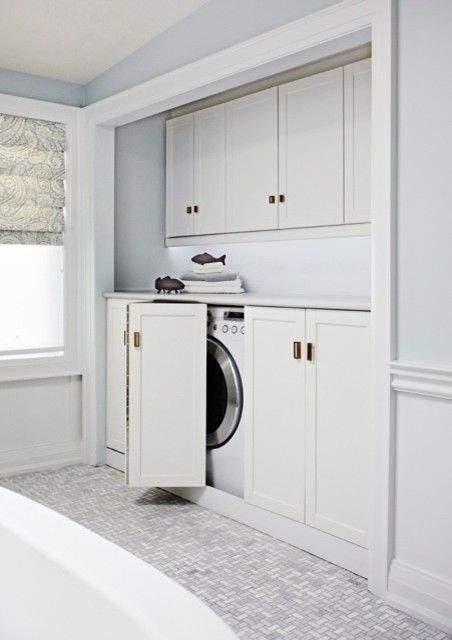 Upstairs Laundry, Traditional Laundry Room, Small Utility Room, Laundry Nook, Hidden Laundry, Laundry Room Ideas Small Space, Laundry Room Sink, Laundry Room Closet, Pantry Remodel