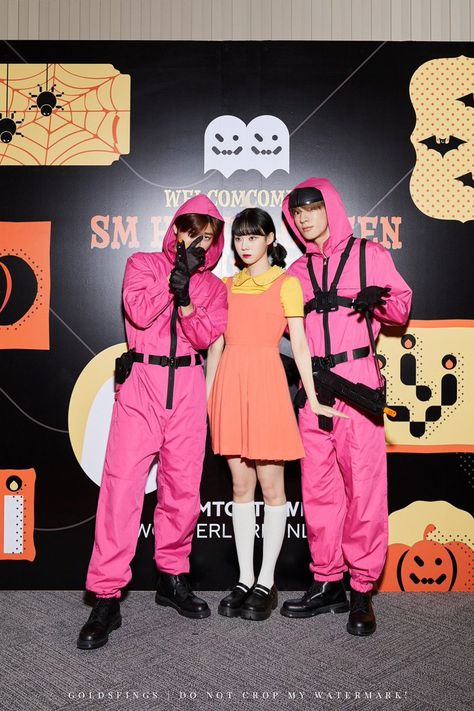 Kpop Idols Halloween Costumes, Niki Halloween, The Boyz Halloween Costume, Kpop Halloween, Nct Halloween Costumes, Jungwon Upper Side Dreamin Halloween, Summer Winter, Game Costumes, Squid Games