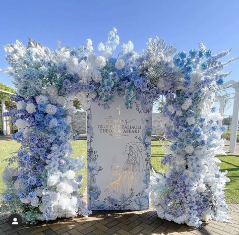 Birthday Decoration Ideas Blue And White, Blue And White Indian Wedding Decor, Birthday Decoration Flowers, Baby Blue Wedding Decor, Light Blue Wedding Decor, Blue And White Backdrop, Baby Blue Decor, Blue Flower Decor, Baptism Backdrop