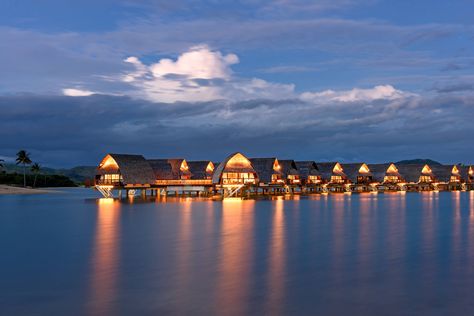 Visit Fiji Marriott Momi Bay - because even on Survivor, Fiji looks absolutely beautiful! Nadi Fiji, Fiji Holiday, Fiji Culture, Fly To Fiji, Spa Luxe, Fiji Resort, Fiji Beach, Water Bungalow, Marriott Resorts