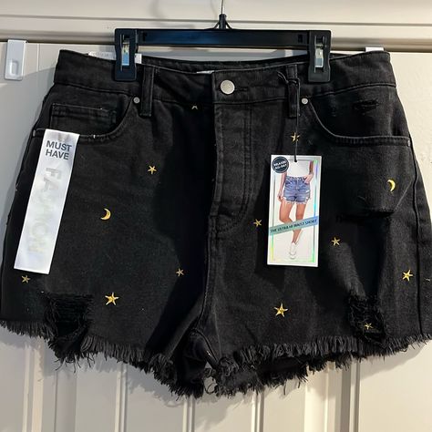 Boutique Short With Awesome Gold Embroidery Moons And Stars! So Fun! Space Grunge Fashion, Celestial Clothing, Moons And Stars, Alt Clothes, Future Room, Star Clothing, Moon Aesthetic, High Waisted Black Jeans, Black Jean