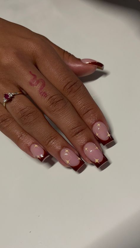 Wine Colored French Tip Nails, Brown French Square Nails, Fall Frenchies Acrylic Nails, Short Nail Designs Burgundy, Cute Fall Nails French Tips, Cherry Red French Tip Nails Square, Burgundy French Tip Nails Square, Burgundy Gel Nails Design, Short Burgundy Nails With Design