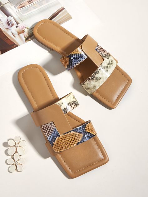 Brown Fashionable    Snakeskin Print     Women Shoes Leather Slippers For Men, Women Flat Sandals, Fashion Slippers, Leather Slippers, Palm Beach Sandals, Snakeskin Print, Fashion Sandals, Footwear Design Women, Womens Sandals Flat