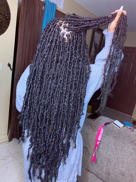 Butterfly Soft Locs Long, Long Soft Locs With Color, Soft Faux Locs, Long Locs, Faux Loc, Soft Locs, Butterfly Locs, Big Box Braids Hairstyles, Faux Locs Hairstyles