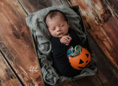 Spooky Newborn Photoshoot, Halloween With Newborn, Spooky Newborn Pictures, Diy Newborn Halloween Photos, Newborn Halloween Photos, Newborn Boy Halloween Costumes, Newborn Halloween Pictures, October Newborn Pictures, Halloween Newborn Photoshoot