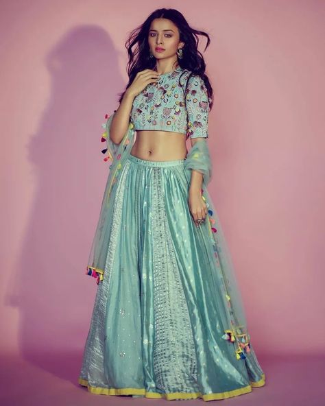 Latest Wedding Lehenga Designs, Blue Lehenga Designs, Blue Bridal Lehenga, Mahima Makwana, Telugu Culture, Denim Refashion, Lehenga Design, Wedding Lehenga Designs, Blue Lehenga