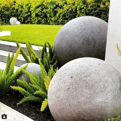 Spheres2 Bay Window Garden, Concrete Orbs, Concrete Sofa, Heather Gardens, Moon Vase, Gobekli Tepe, Garden Spheres, Stones Garden, Garden Balls