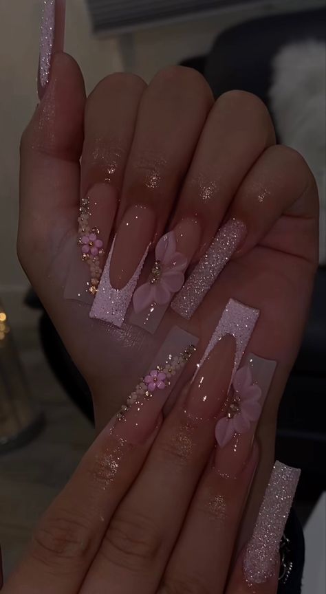 Nail For Quinceanera, Pink Quinceanera Nail Ideas, Glitter Freestyle Nails, Cute Nail Inspiration Acrylic, Quince Nails Glitter, Flower On Acrylic Nails, 21st Birthday Nails Coffin, Sweet 15 Nail Designs, Nails 15 Birthday