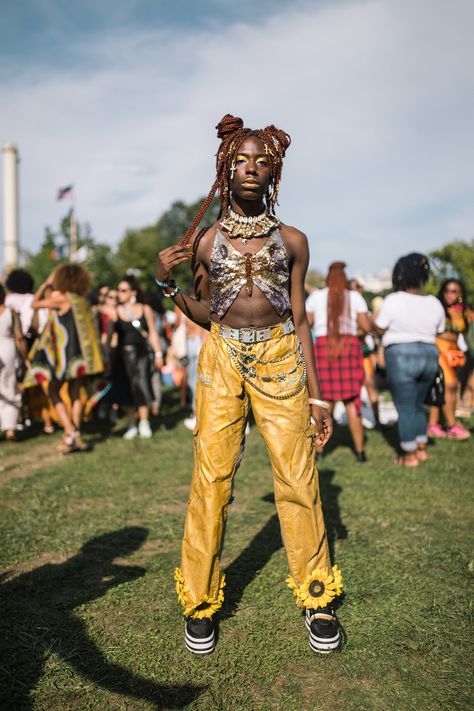 Whose Mans Is This?! AFROPUNK Brings Out The Best-Dressed Boys Of Summer Festival Outfits Rave, Outfits Rave, Best Dressed Man, Afro Punk, Music Photography, Festival Outfits, Men Dress, Nice Dresses, Fashion Photography