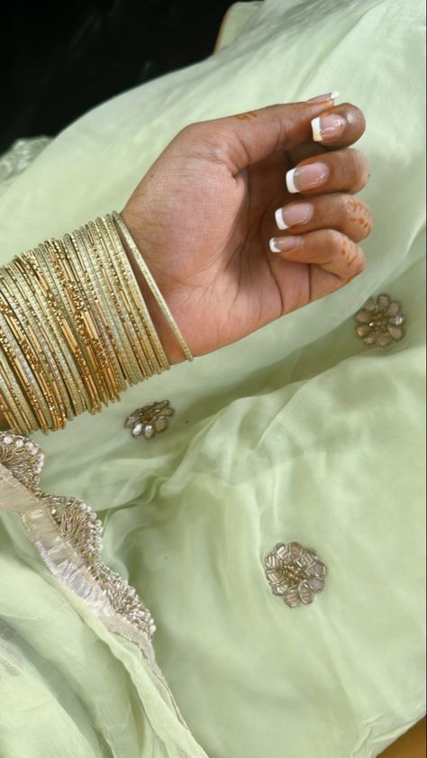 #fashion #aesthetic #pastel #pastelcolor #pastelgreen #green #traditional #aestheticoutfit #designersuits #bangali #bangles #mirrorwork #whisper Green Pakistani Suit, Pista Green, Aesthetic Pastel, Mirror Work, Pastel Green, Fashion Aesthetic, Designer Suits, Girly Photography, Sage Green