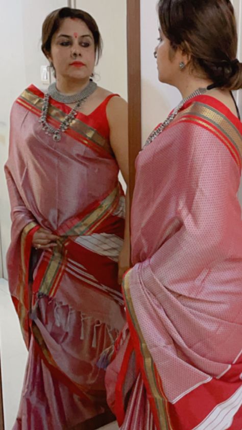 Wearing a Khunn saree with traditional Maharashtrian jewellery Saree Simple Look, Traditional Maharashtrian Jewellery, Saree Simple, Ilkal Saree, Maharashtrian Wedding, Maharashtrian Jewellery, Nauvari Saree, Fancy Sarees Party Wear, Indian Fashion Saree