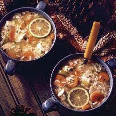 Chippewa Lakes Chicken Wild Rice Soup @keyingredient #soup #chicken #tomatoes Daves Chicken, Wild Rice Soup Recipes, Chicken Wild Rice, Chicken Wild Rice Soup, Native American Food, Rice Soup Recipes, Native Foods, Chicken Rice Soup, Chicken And Wild Rice