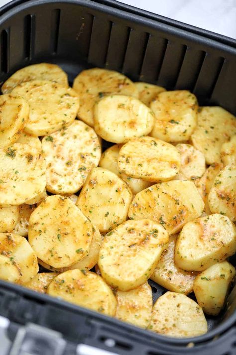 Potato Rounds In Air Fryer, Air Fryer Potato Rounds, Air Fry Sliced Potatoes, Potato Slices In Air Fryer, Air Fryer Potato Slices, Air Fryer Sliced Potatoes, Air Fry Potato Slices, Sliced Potatoes In Air Fryer, Air Fryer Potatoes Slices