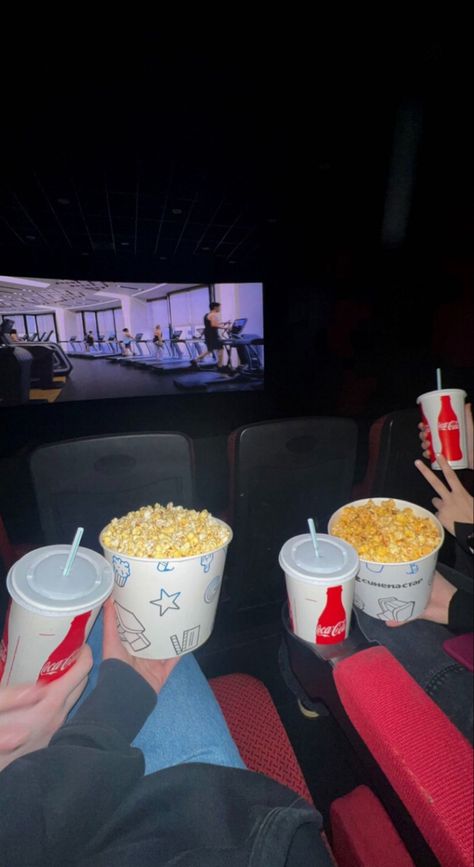 Fake Movie Theater Snap With Bf, Couple Movie Date Snap, Movie Date With Best Friend, Cenima Pics Ideas, Movie Date Pictures Couple, Movie Date Snap, Movie Date With Friends, Cinema With Friends, Couples Cinema