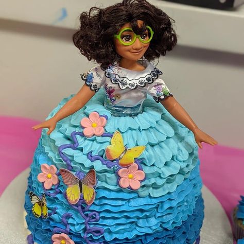 Encanto Doll Cake, Encanto Cake Ideas, Encanto Cake, Doll Birthday Cake, 7th Birthday Cakes, Doll Cake, Princess Cake, Birthday Party Cake, 7th Birthday